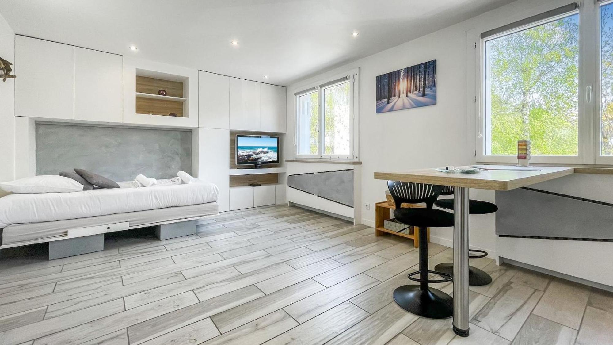 Homey Tidy - New / Proche Centre Annecy / Parking Gratuit / Logement Entierement Equipe Eksteriør billede